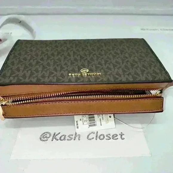 Michael Kors | Bags | New Michael Kors Valerie Medium Logo  Michael Kors Crossbody Clutch Purse Valerie Medium Logo Bag Brown Acorn
